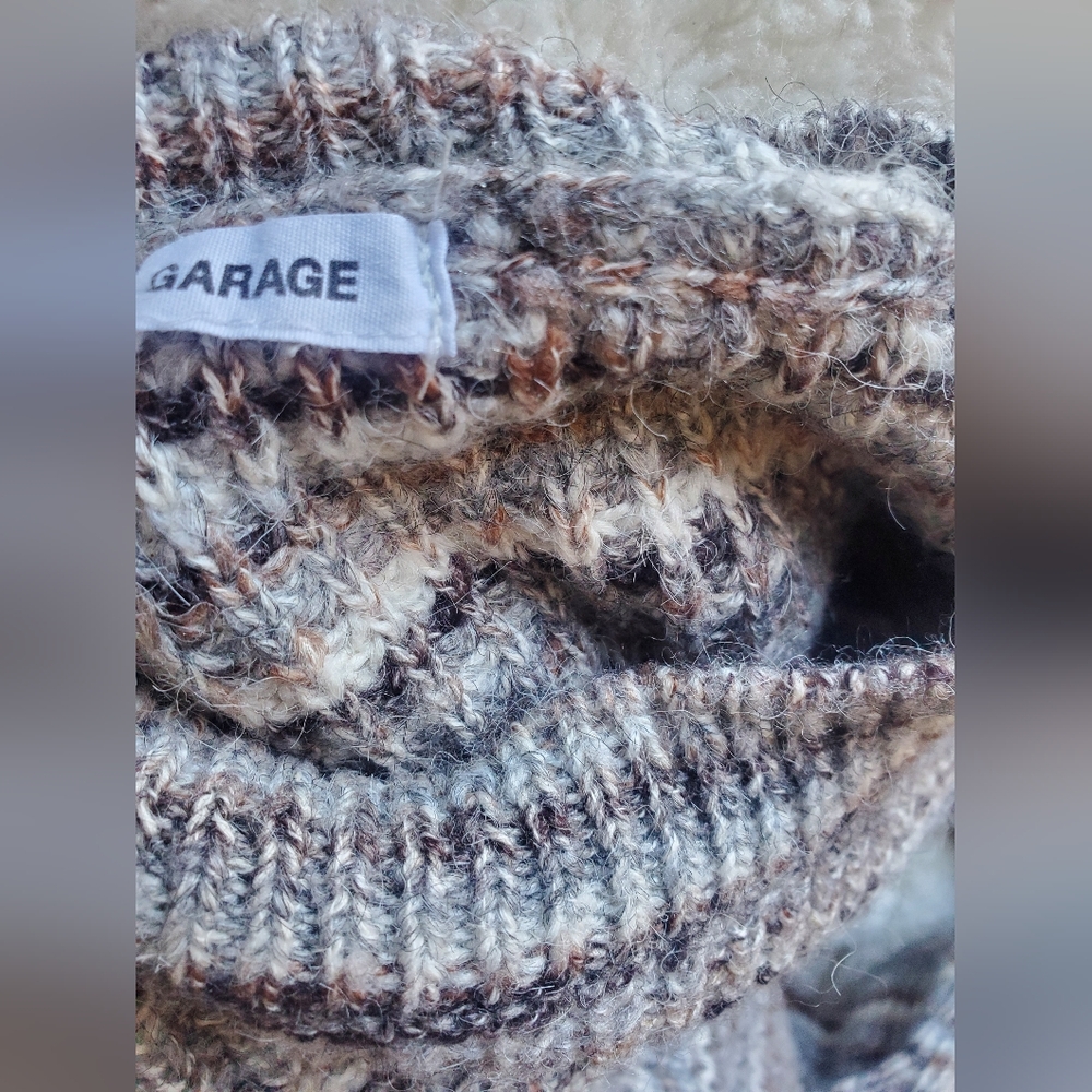 Garage striped crop knit crewneck sweater. Womens medium euc - Picture 2 of 8